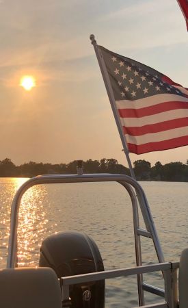 Summer Boating on Silver Lake